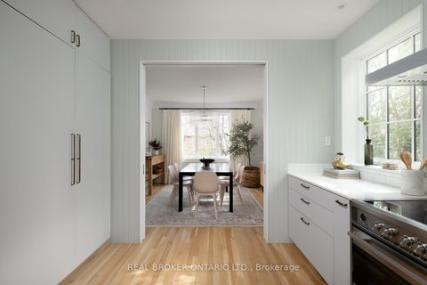 Photo 13 at 50 Poplar Plains Crescent, Casa Loma, Toronto