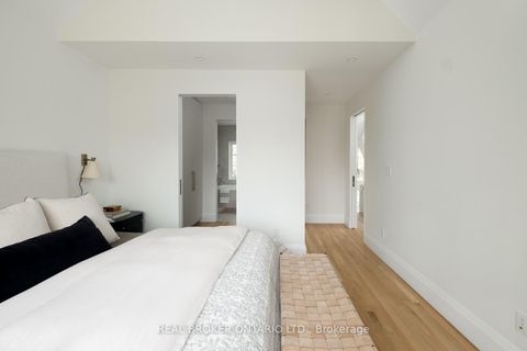 Photo 20 at 50 Poplar Plains Crescent, Casa Loma, Toronto