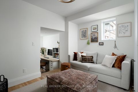 Photo 24 at 50 Poplar Plains Crescent, Casa Loma, Toronto