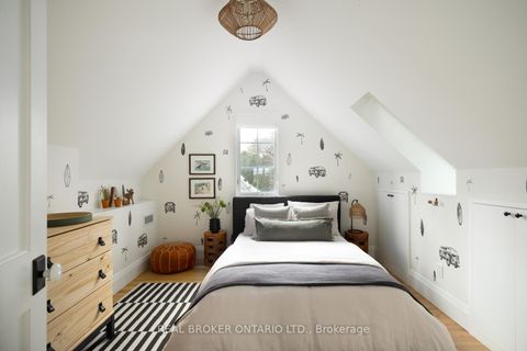 Photo 31 at 50 Poplar Plains Crescent, Casa Loma, Toronto