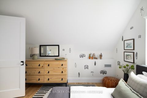 Photo 32 at 50 Poplar Plains Crescent, Casa Loma, Toronto