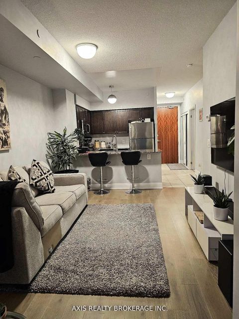 Photo 4 at 321 - 4700 Highway 7, East Woodbridge, Vaughan