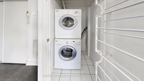 Photo 8 at 502 - 28 Avondale Avenue, Willowdale East, Toronto