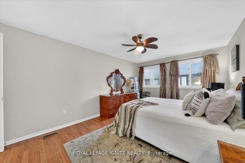 Photo 15 at 56 - 2 Dailing Gate, Malvern, Toronto