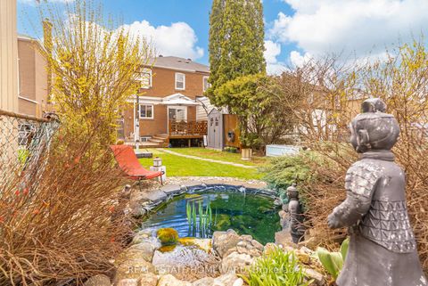 Photo 2 at 15 Rupert Street, Birchmount, Toronto