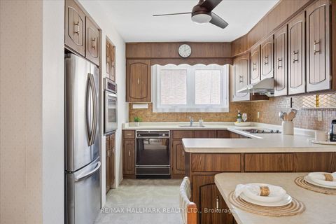 Photo 13 at 63 Montvale Drive, Cliffcrest, Toronto