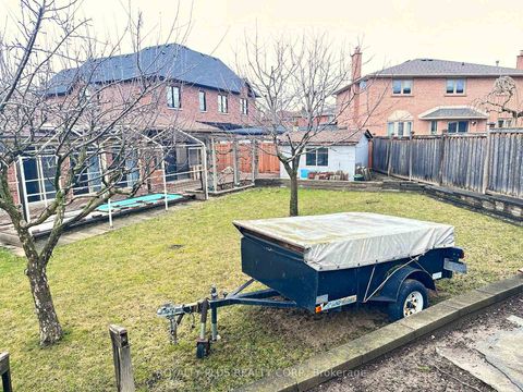 Photo 29 at 19 Ravine Court, East Woodbridge, Vaughan