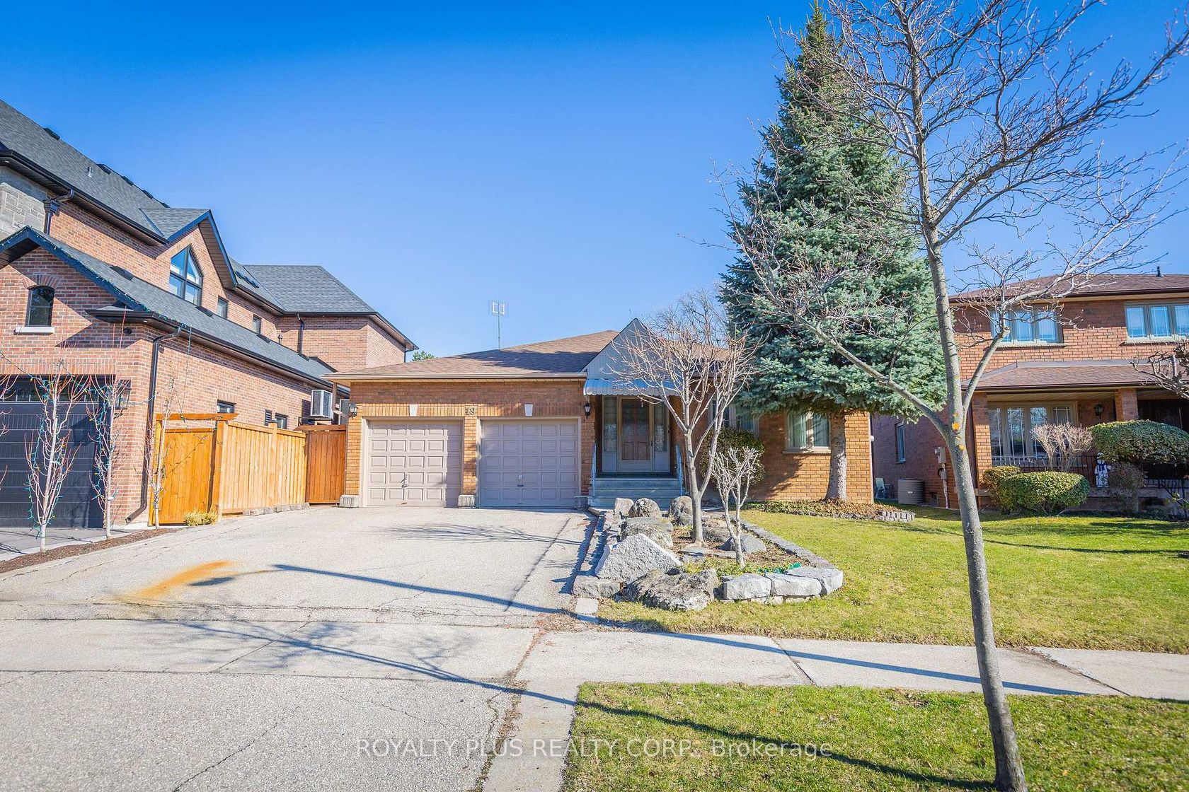 19 Ravine Court, East Woodbridge, Vaughan photo number 2