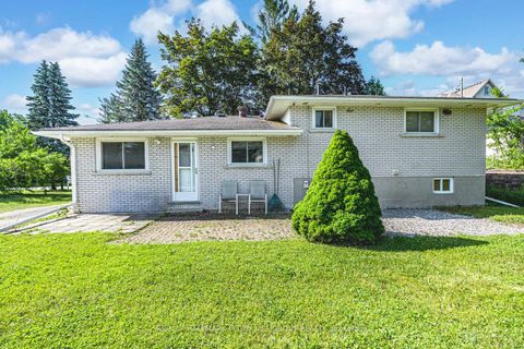 Photo 9 at 223 Phillips Street, Ardagh, Barrie