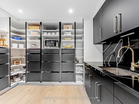 Photo 11 at 59 Mellings Drive, East Woodbridge, Vaughan