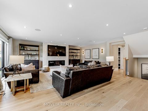 Photo 13 at 59 Mellings Drive, East Woodbridge, Vaughan