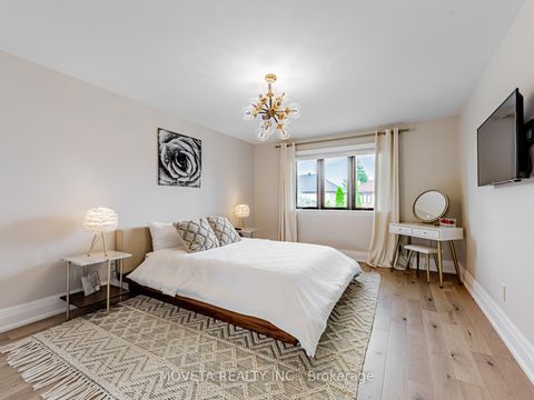 Photo 27 at 59 Mellings Drive, East Woodbridge, Vaughan