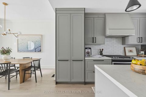 Photo 6 at 164 Albany Avenue, Annex, Toronto