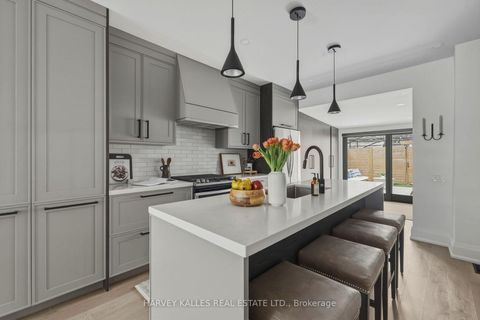 Photo 7 at 164 Albany Avenue, Annex, Toronto