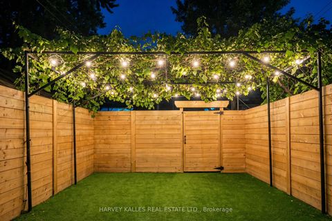 Photo 21 at 164 Albany Avenue, Annex, Toronto