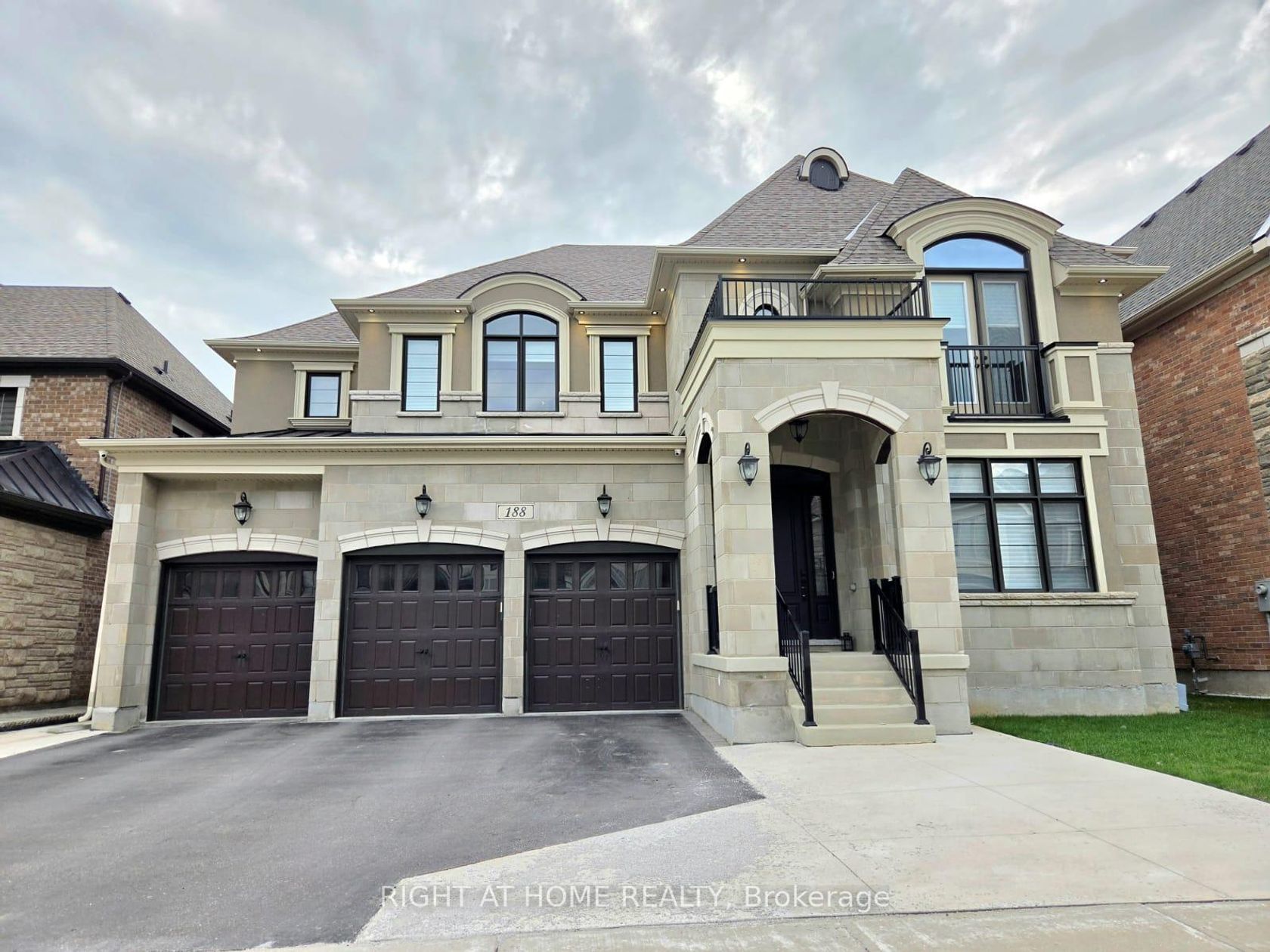 188 First Nations Trail, Kleinburg, Vaughan photo number 2