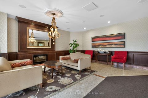 Photo 2 at 1011 - 33 Weldrick Road E, Observatory, Richmond Hill