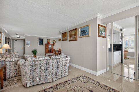 Photo 10 at 1011 - 33 Weldrick Road E, Observatory, Richmond Hill