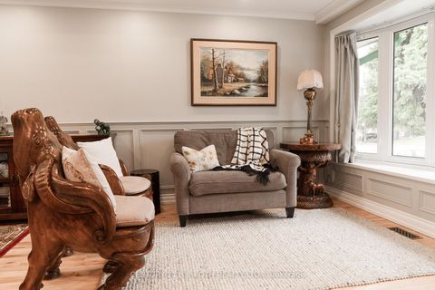 Photo 2 at 43 Linelle Street, Westgate, Toronto