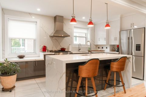 Photo 4 at 43 Linelle Street, Westgate, Toronto