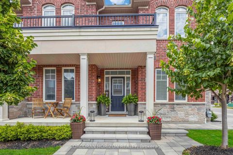 Photo 3 at 81 Dundonald Trail, Glenway Estates, Newmarket