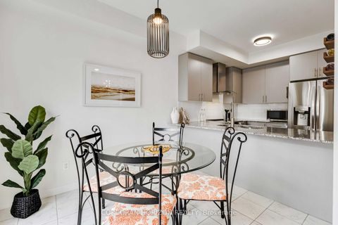 Photo 11 at 81 Dundonald Trail, Glenway Estates, Newmarket