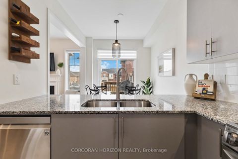 Photo 16 at 81 Dundonald Trail, Glenway Estates, Newmarket