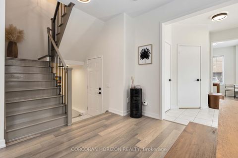 Photo 21 at 81 Dundonald Trail, Glenway Estates, Newmarket