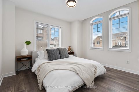 Photo 30 at 81 Dundonald Trail, Glenway Estates, Newmarket