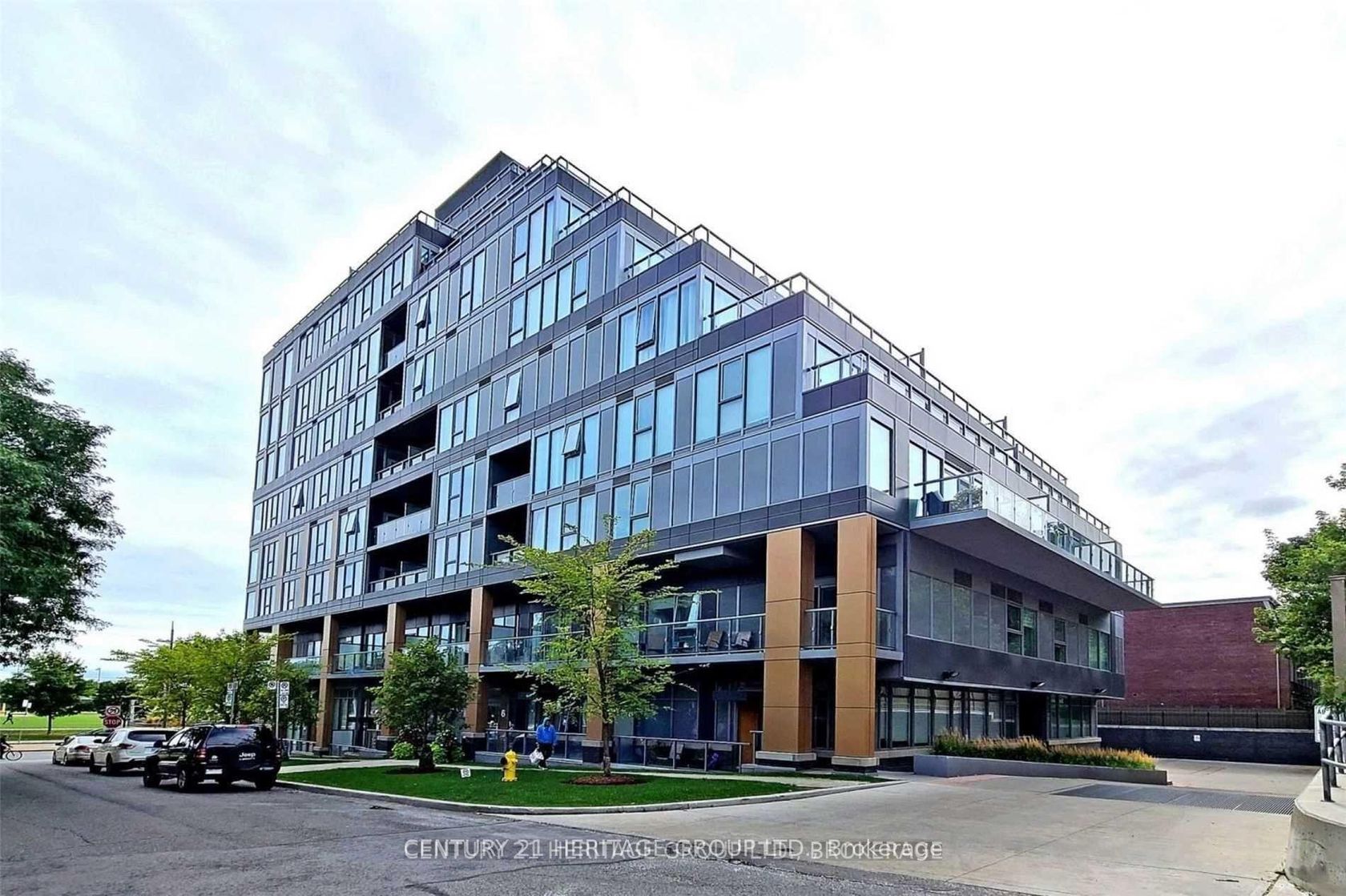 512 - 6 Parkwood Avenue, Casa Loma, Toronto by Loree Meneguzzi Real Estate 512 - 6 Parkwood Avenue, Casa Loma, Toronto