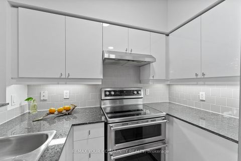 Photo 5 at 105 - 451 Rosewell Avenue S, Lawrence Park South, Toronto