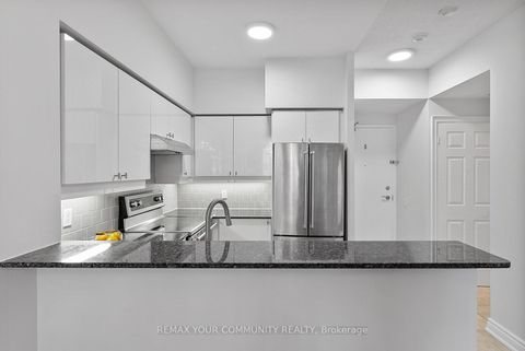Photo 8 at 105 - 451 Rosewell Avenue S, Lawrence Park South, Toronto