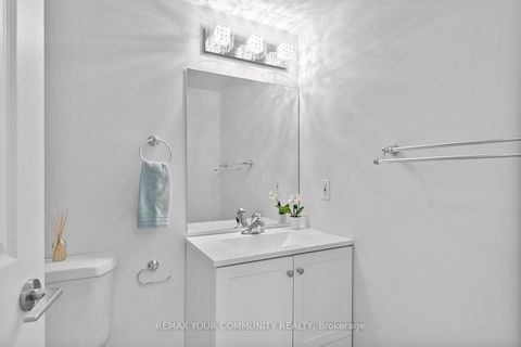 Photo 22 at 105 - 451 Rosewell Avenue S, Lawrence Park South, Toronto