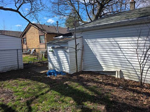 Photo 18 at 368 Fesserton Road, Crosby, Richmond Hill