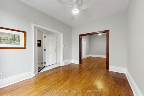 Photo 12 at 80 Manning Avenue, Bellwoods, Toronto