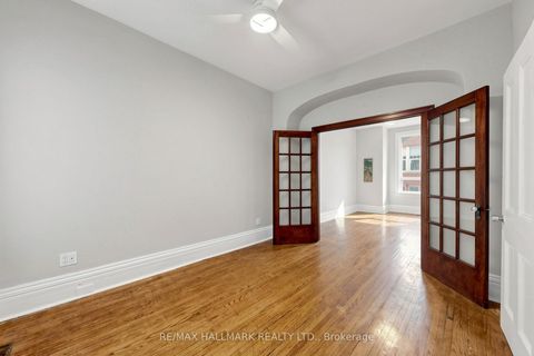 Photo 13 at 80 Manning Avenue, Bellwoods, Toronto