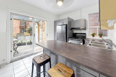 Photo 17 at 80 Manning Avenue, Bellwoods, Toronto