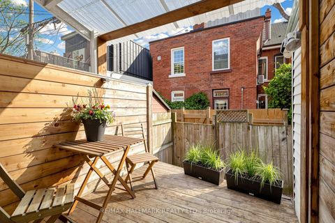 Photo 19 at 80 Manning Avenue, Bellwoods, Toronto