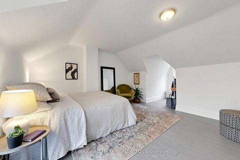 Photo 23 at 80 Manning Avenue, Bellwoods, Toronto