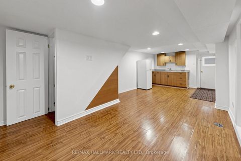 Photo 27 at 80 Manning Avenue, Bellwoods, Toronto