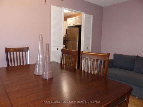 Photo 8 at 906 - 177 Linus Road, Don Valley Village, Toronto
