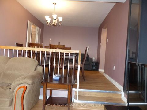 Photo 12 at 906 - 177 Linus Road, Don Valley Village, Toronto