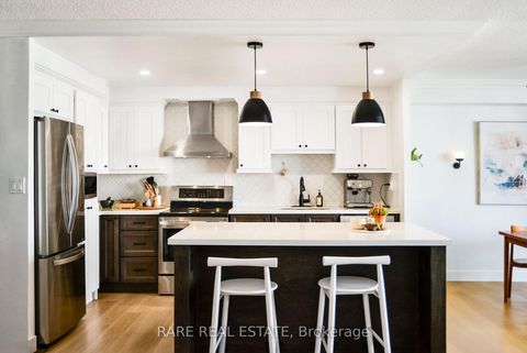 Photo 3 at 1004 - 135 Marlee Avenue, Belgravia, Toronto