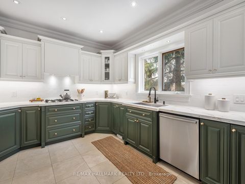 Photo 14 at 122 Hopedale Avenue, Broadview North, Toronto