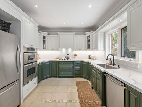 Photo 15 at 122 Hopedale Avenue, Broadview North, Toronto