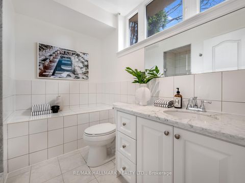 Photo 42 at 122 Hopedale Avenue, Broadview North, Toronto