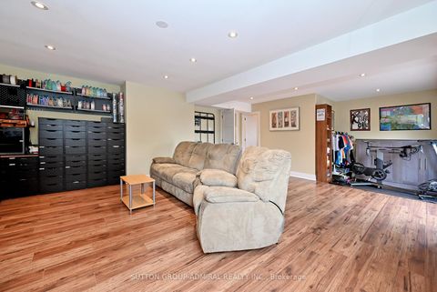 Photo 33 at 21 Bigham Crescent, West Deane, Toronto