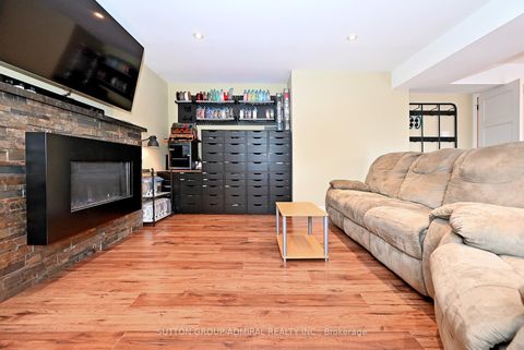 Photo 34 at 21 Bigham Crescent, West Deane, Toronto