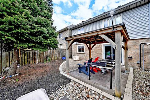 Photo 41 at 21 Bigham Crescent, West Deane, Toronto