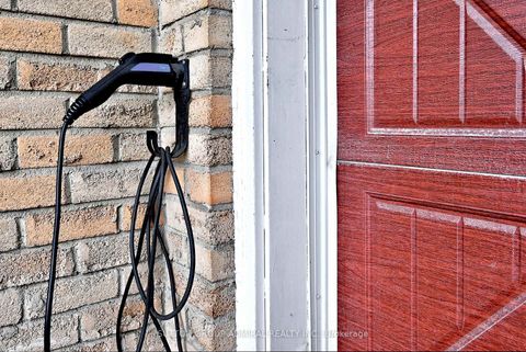 Photo 48 at 21 Bigham Crescent, West Deane, Toronto